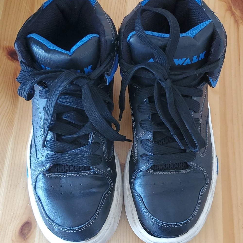 Airwalk shoes size 9 1/5